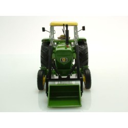 1:32 JOHN DEERE 3120 con cabina y pala