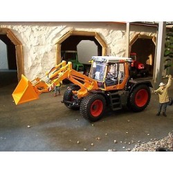 1:32 FENDT 524 Xylon con pala