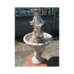 Fuente de resina Pedestal niña falda blanca