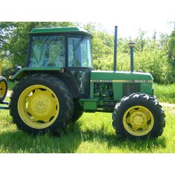 JOHN DEERE 1640 - Luna lateral