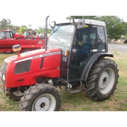 MASSEY FERGUSON 2205 - Luna delantera