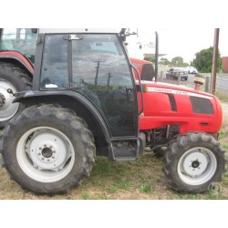 MASSEY FERGUSON 2205 - Luna delantera