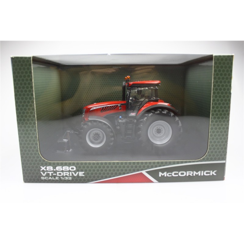 1:32 McCORMICK X8.680 VT