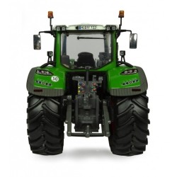 1:32 FENDT 722 con pala