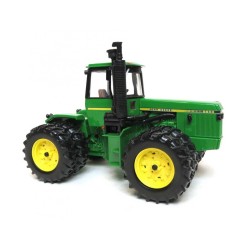 1:32 JOHN DEERE 8650 Doble rueda