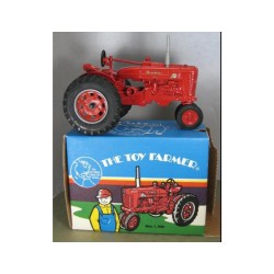 1:16 CASE IH Mc Cormick Farmall Super M-TA