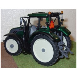 1:32 VALTRA T163 verde