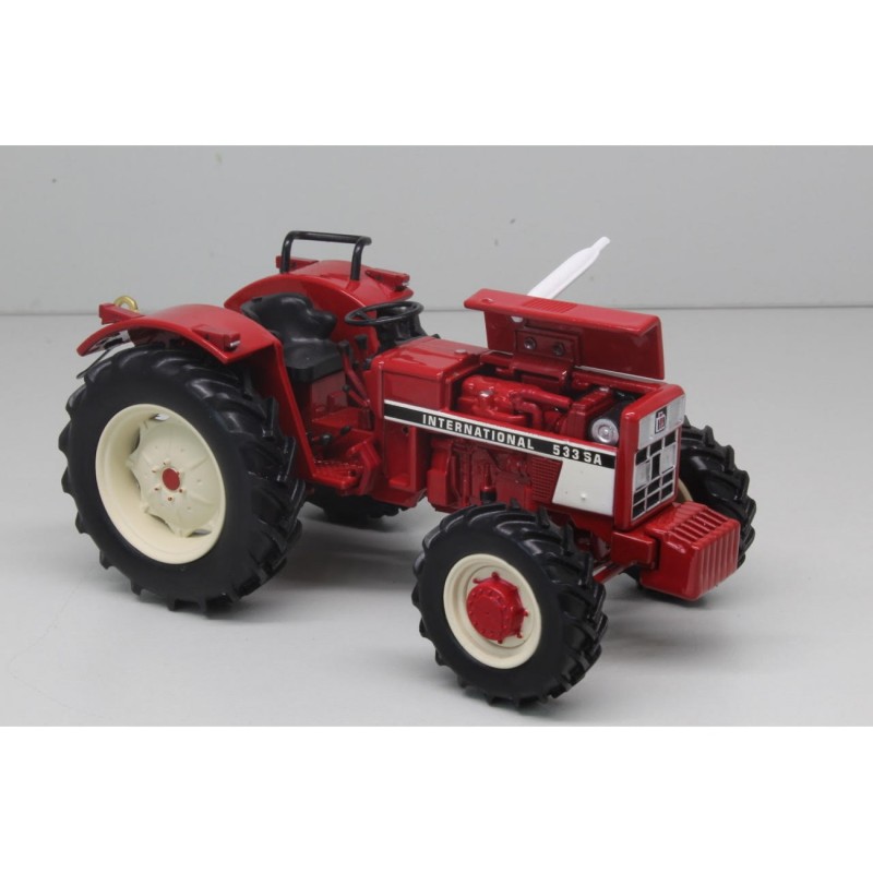 1:32 CASE 533 SA 4WD - IH International