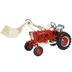 1:16 CASE IH Mc Cormick Farmall Club con pala