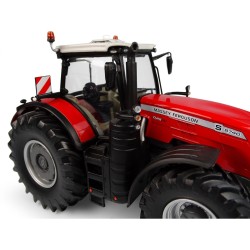 MASSEY FERGUSON 825.