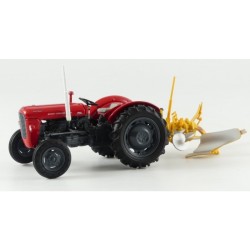 1:32 MASSEY FERGUSON 35X con arado