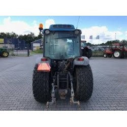 NEW HOLLAND TN65F - Luna trasera inferior