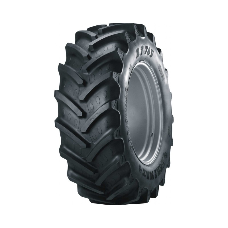 Neumático 240/70R16