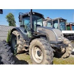 VALTRA C90 - Luna delantera inferior derecha