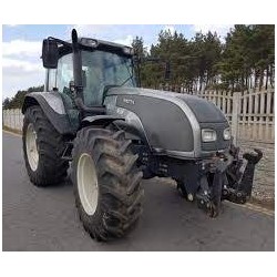 VALTRA T120 - Luna delantera