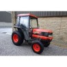 KUBOTA L3300 - Luna delantera inferior derecha