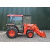 KUBOTA L3300 - Luna puerta derecha 