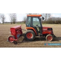 KUBOTA ST 30 - Luna puerta inferior