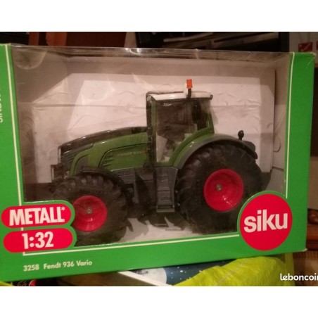 1:32 FENDT 936 Vario Siku