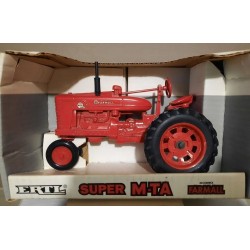 1:16 McCORMICK Farmall Super M-TA