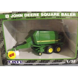 1:32 Empacadora JOHN DEERE 100