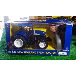 1:32 Radio Control NEW HOLLAND T7070 (1:24)