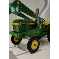 1:16 JOHN DEERE 2440 con pala