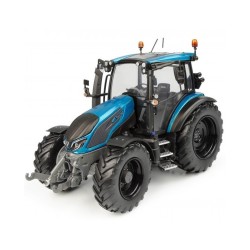 1:32 VALTRA G135 (2021)