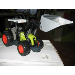 1:16 CLAAS Nectis 267 F con pala