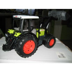 1:16 CLAAS Nectis 267 F con pala