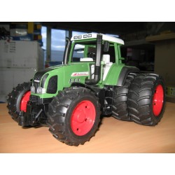 1:16 FENDT 926 Favorit Vario Doble Rueda Trasera