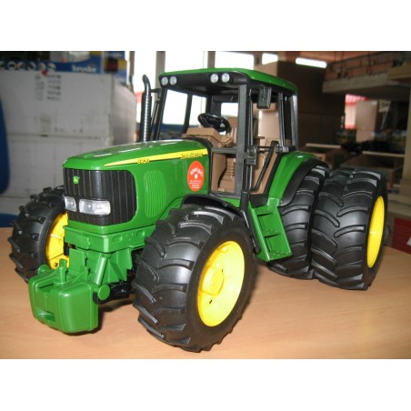 1:16 JOHN DEERE 6920 Doble Rueda Trasera