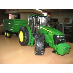 1:16 JOHN DEERE 7930 con remolque cereal