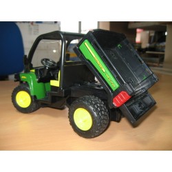 1:16 JOHN DEERE Gator 855D con muñeco