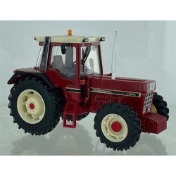 1:32 CASE 1056 XL 4WD International