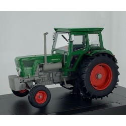 1:32 DEUTZ D 130 06 2WD con cabina