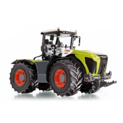 1:32 CLAAS Xerion 4500