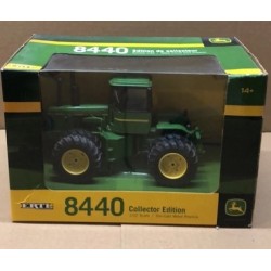 1:32 JOHN DEERE 8440