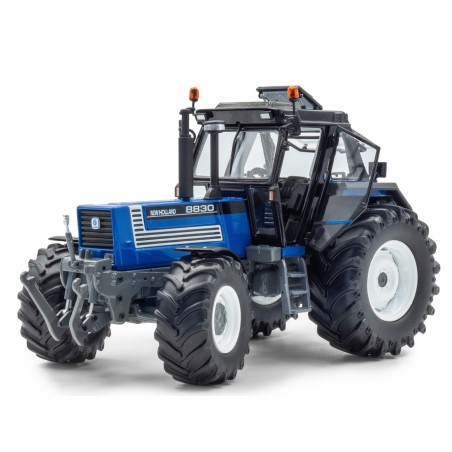 1:32 NEW HOLLAND 8830