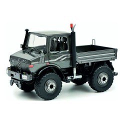 1:32 MERCEDES BENZ Unimog U1600 gris