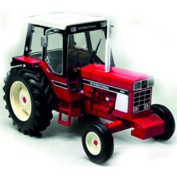 1:32 CASE IH 955 2WD - International