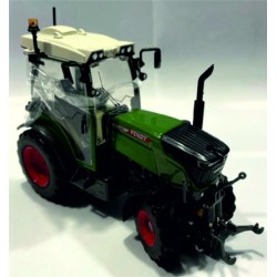 1:32 FENDT 211V Vario