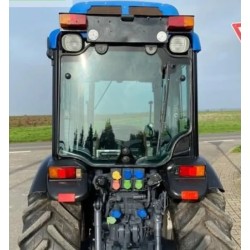 NEW HOLLAND T4.75F - Luna trasera