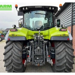 CLAAS Arion 550 - Luna trasera