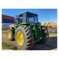 JOHN DEERE 7200 - Luna trasera