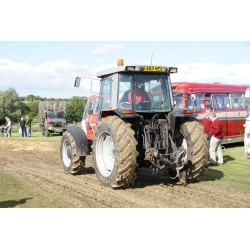 MASSEY FERGUSON 3075 - Luna trasera