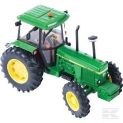 JOHN DEERE 3040