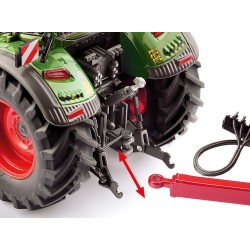 1:32 FENDT 724 Vario con pala