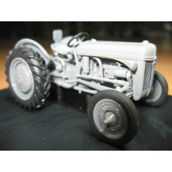 1:50 FORD FERGUSON 9N  1942 1:43