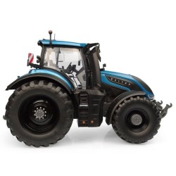 VALTRA A750.